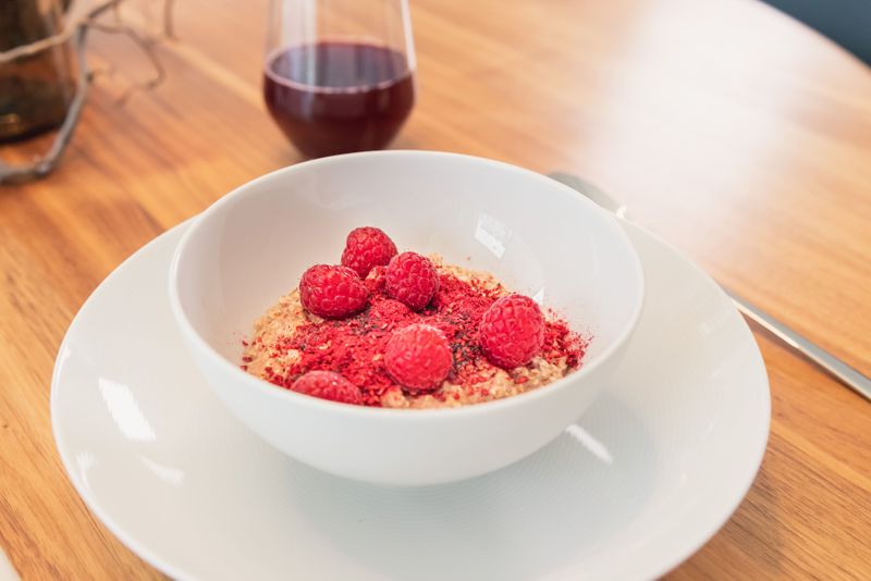 Mandel-Himbeer-Porridge