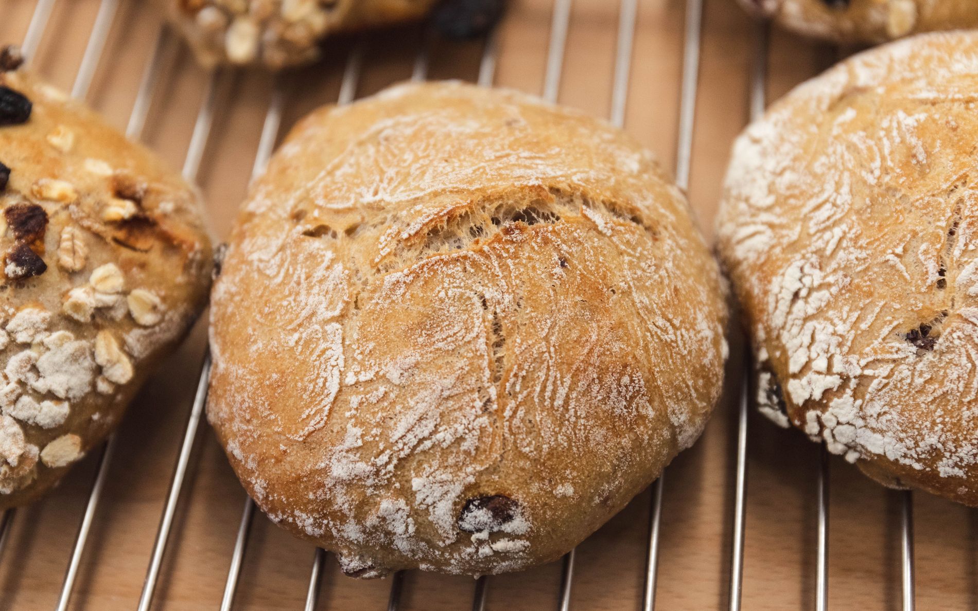 Müslibrötchen backen | Rezept von Lutz Geißler