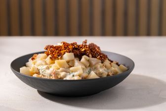 Birnen-Porridge mit Granola