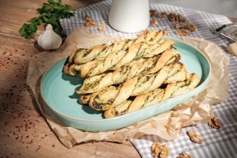 Pesto Twists