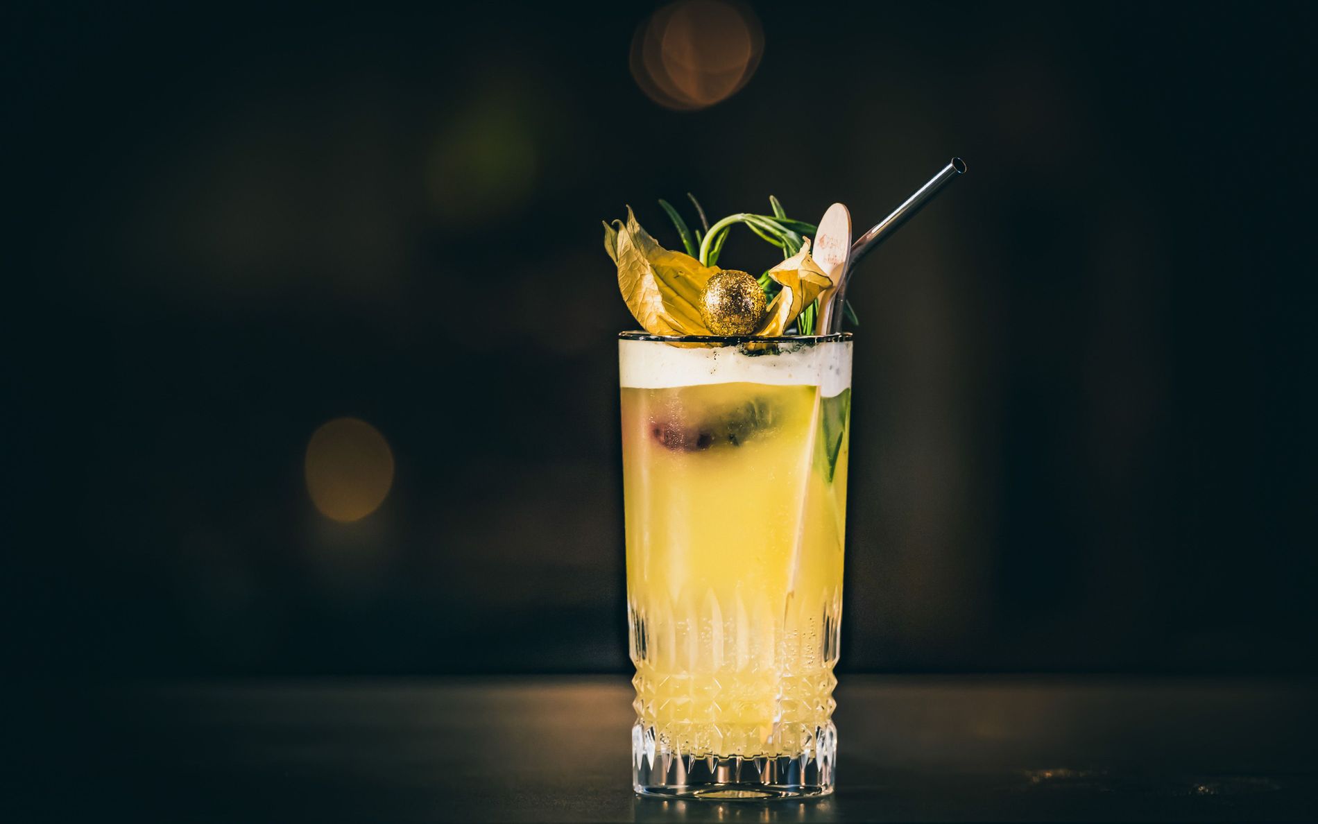 Gin Tonic mit CalamansiEspuma Rezept von Mario Hofferer