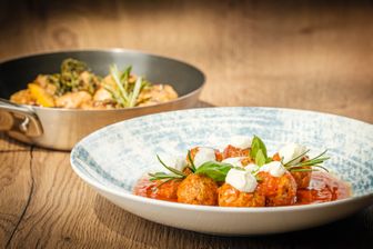 Kalbsköfte in Tomatensauce