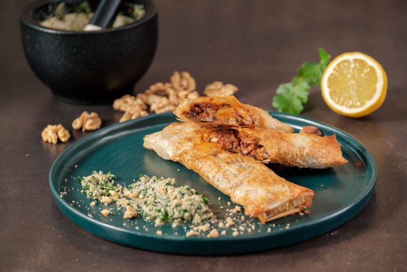 Samosa-Rolle mit Koriander-Pesto