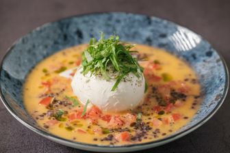 Linsensalat mit Tomatenvinaigrette und Büffelmozzarella